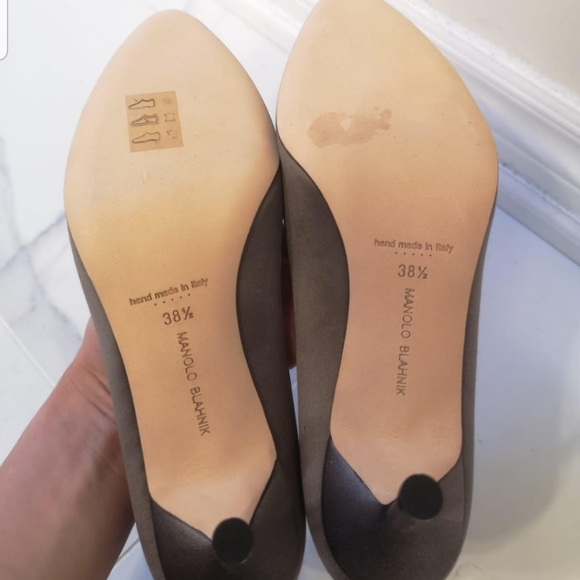 [Sold] Brand New Manolo Blahnik Hangisi Grey Satin - Picture 6 of 6